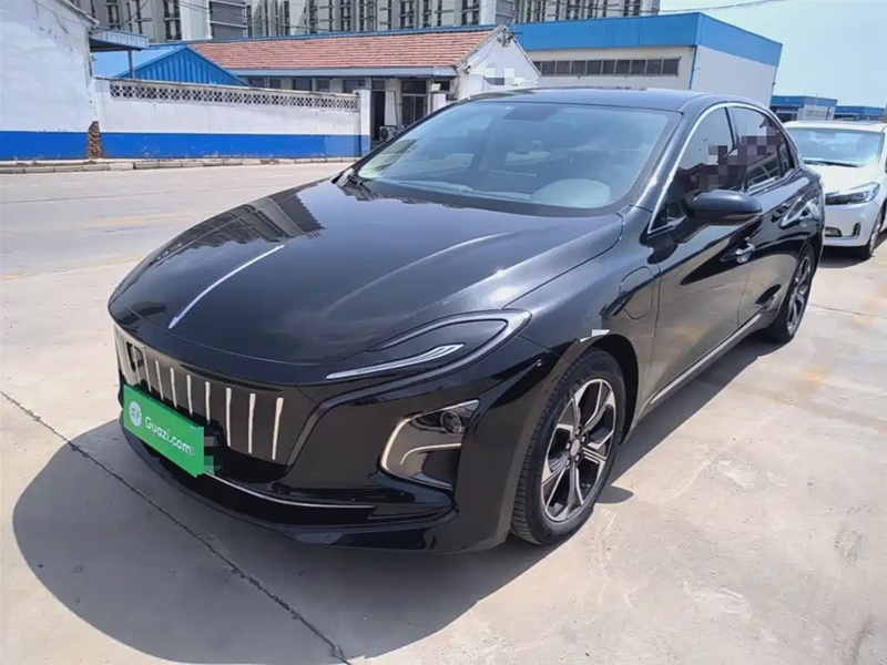 Hongqi E-QM5
