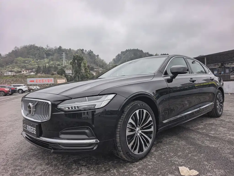 Volvo S90