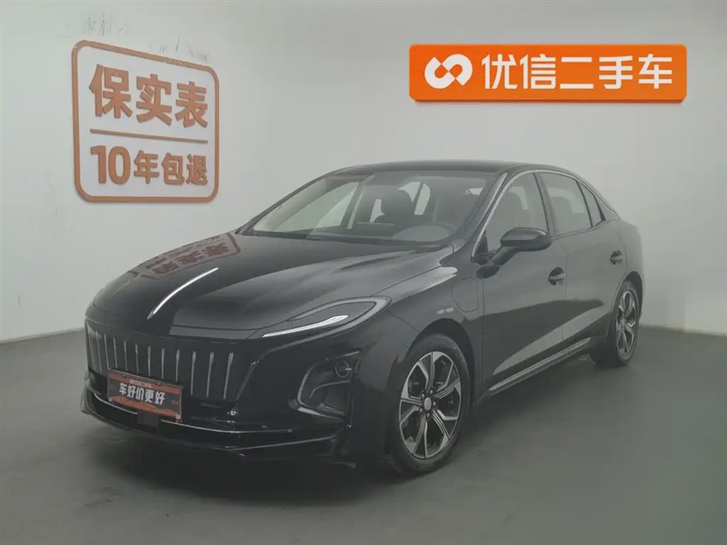 Hongqi E-QM5