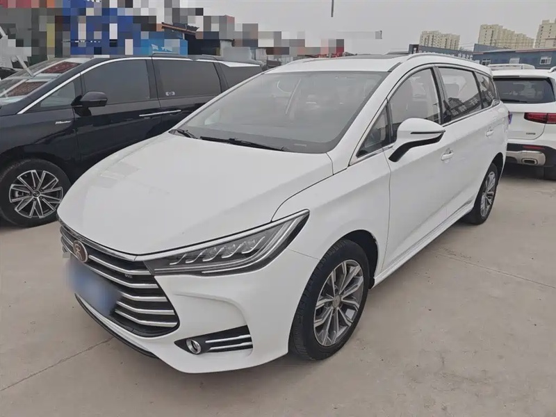 BYD MAX