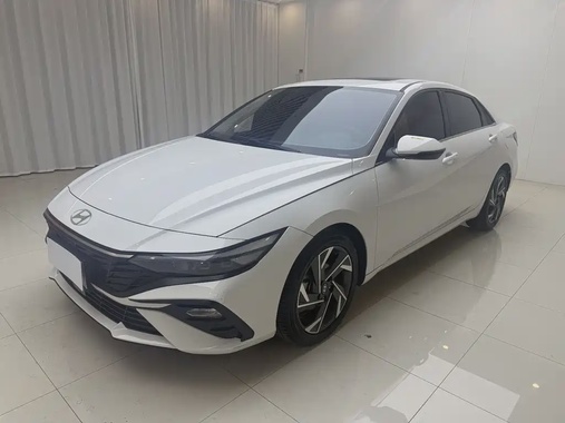 Hyundai Elantra 2023
