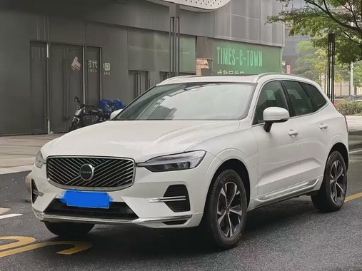 Volvo XC60 2025