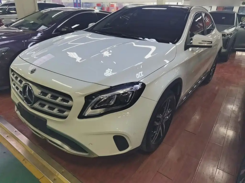 Mercedes-Benz GLA-Class