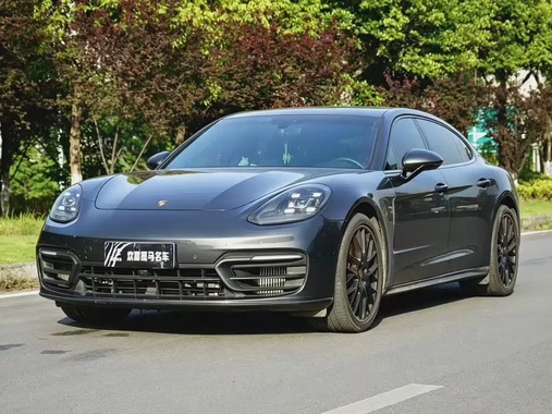 Porsche Panamera 2023