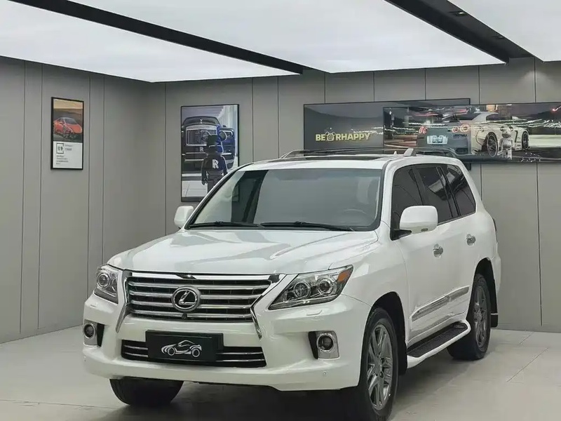Lexus LX