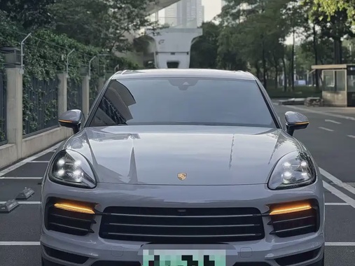 Porsche Cayenne 2021