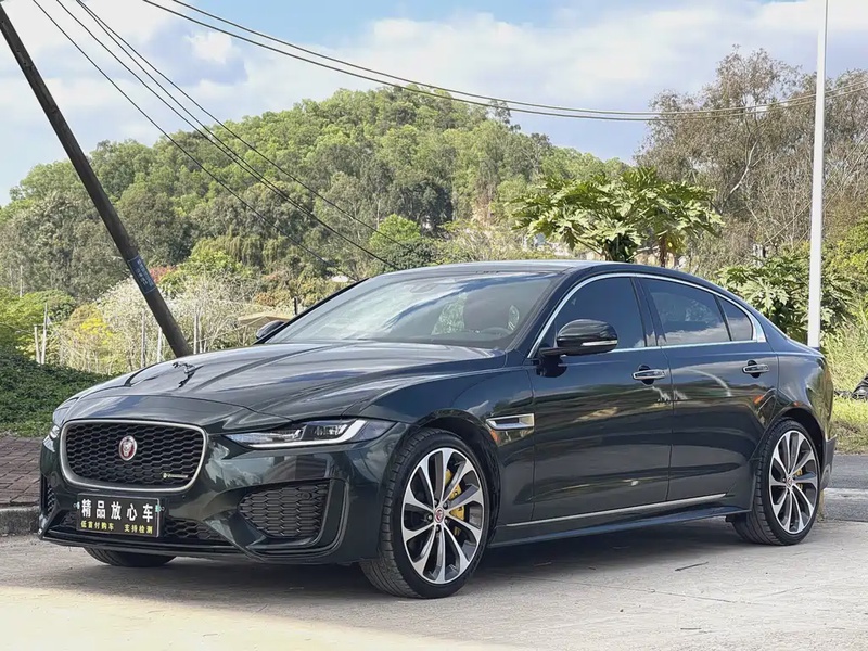 Jaguar XE