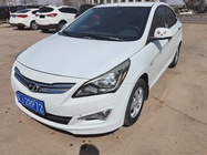 Hyundai Verna 2015