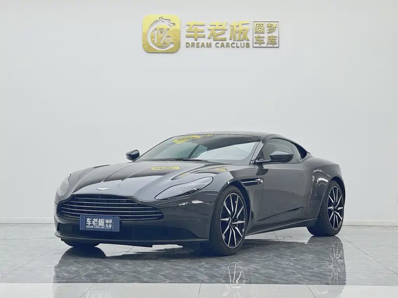 Aston Martin DB11