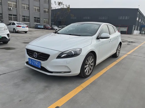 Volvo V40 2014