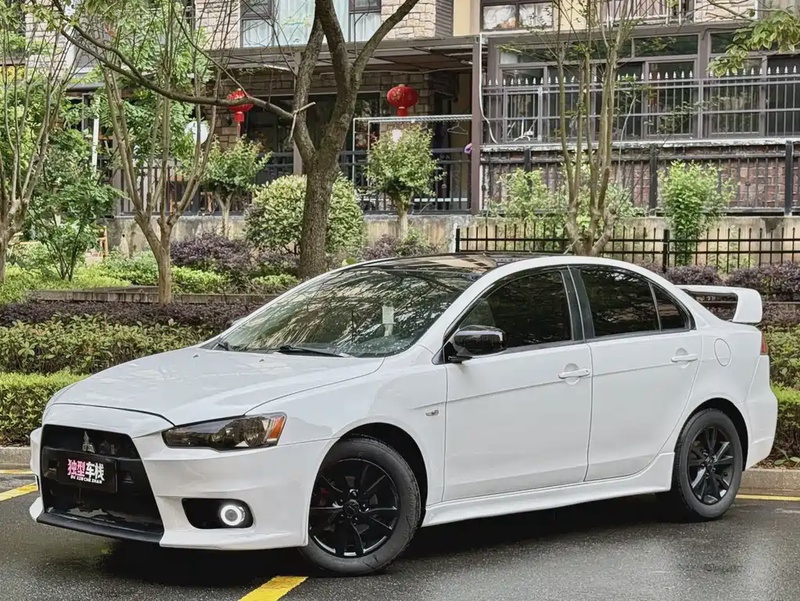Mitsubishi Lancer