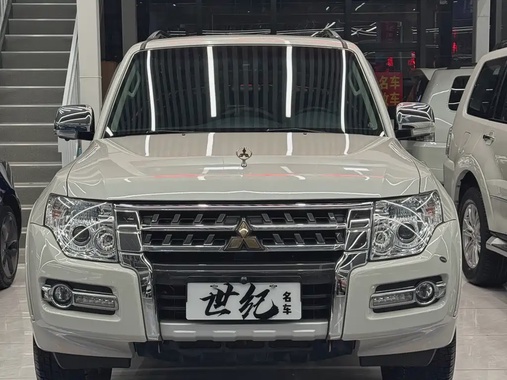 Mitsubishi Pajero 2025