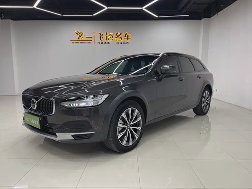 Volvo V90 2025