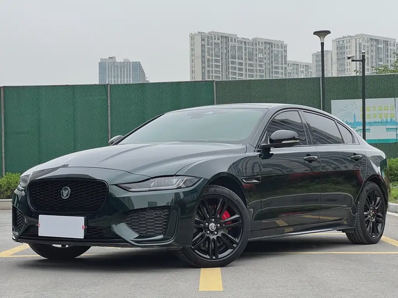Jaguar XE