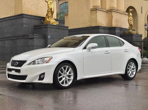 Lexus IS 2012