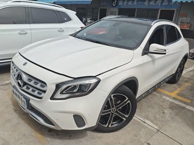 Mercedes-Benz GLA-Class
