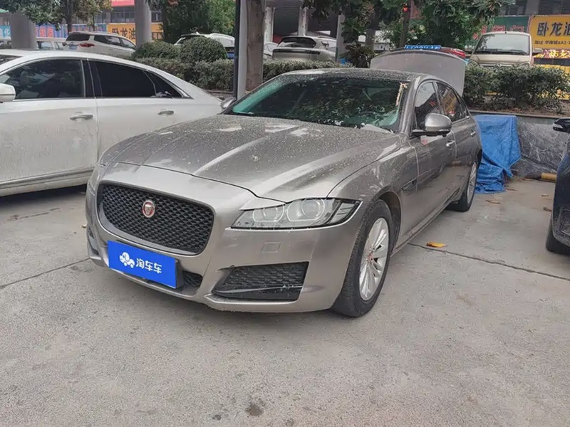 Jaguar XF
