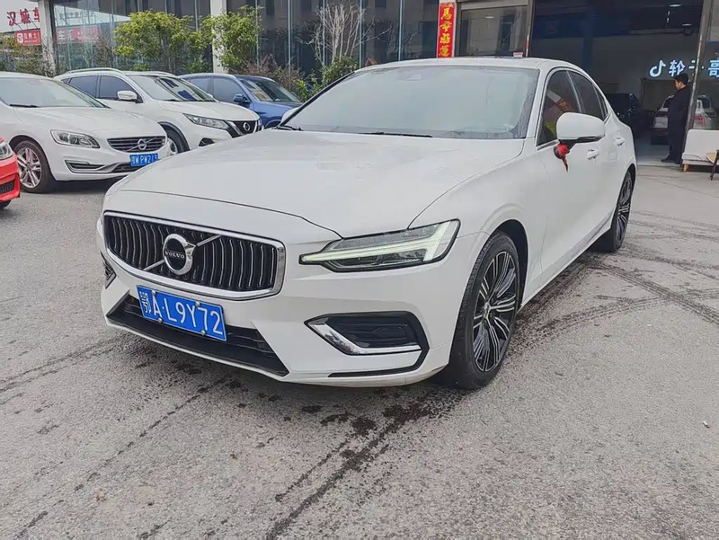 Volvo S60