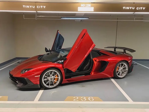 Lamborghini Aventador 2012