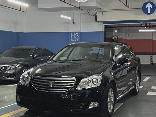 Toyota Crown 2010