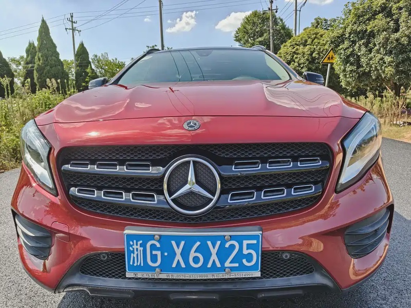Mercedes-Benz GLA-Class