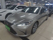 Lexus ES 2018