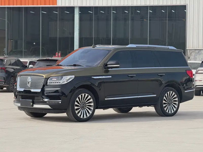 Lincoln Navigator