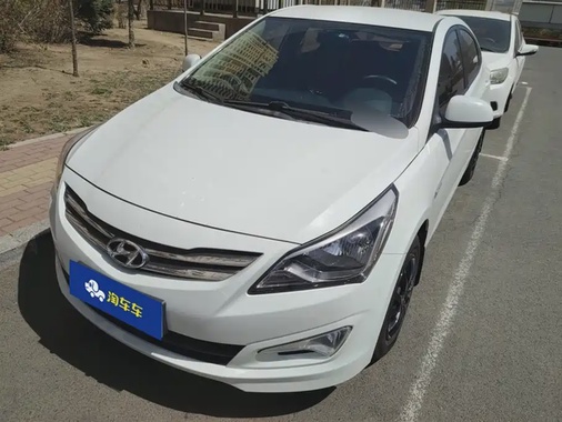 Hyundai Verna 2015