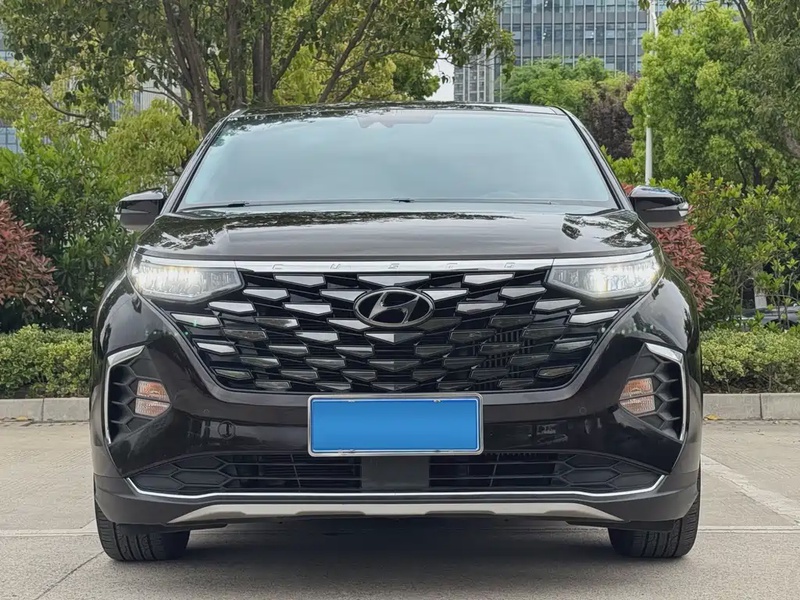 Hyundai Custo