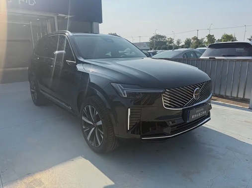 Volvo XC90 2025