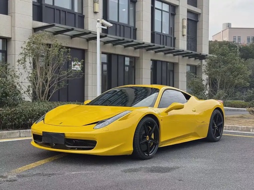 Ferrari 458 2016