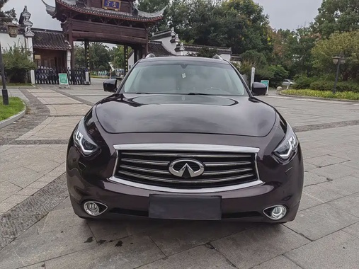 Infiniti QX70 2015
