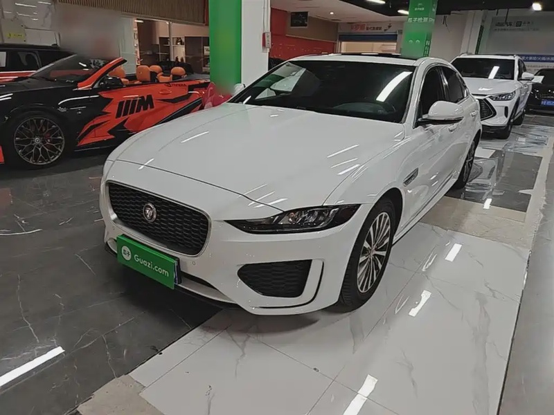 Jaguar XE