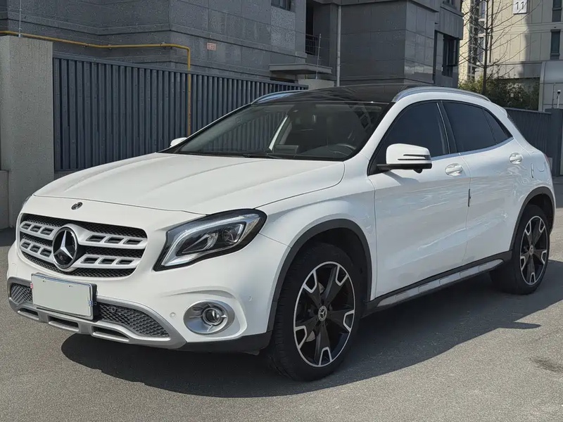 Mercedes-Benz GLA-Class