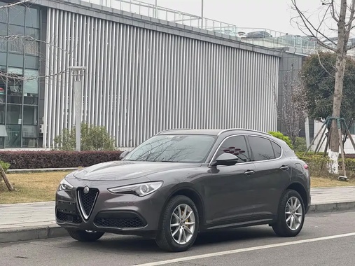 Alfa Romeo Stelvio 2019