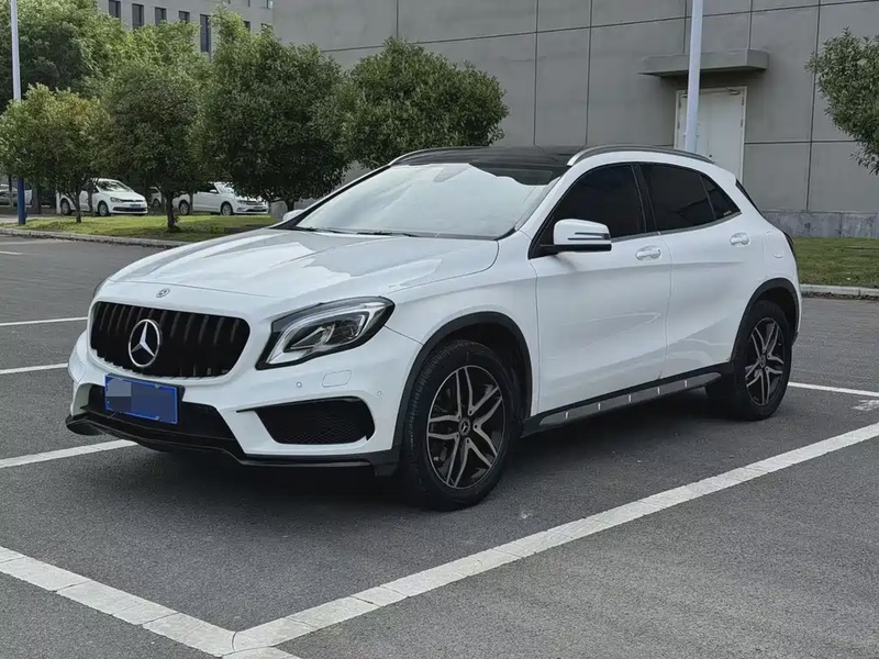 Mercedes-Benz GLA-Class
