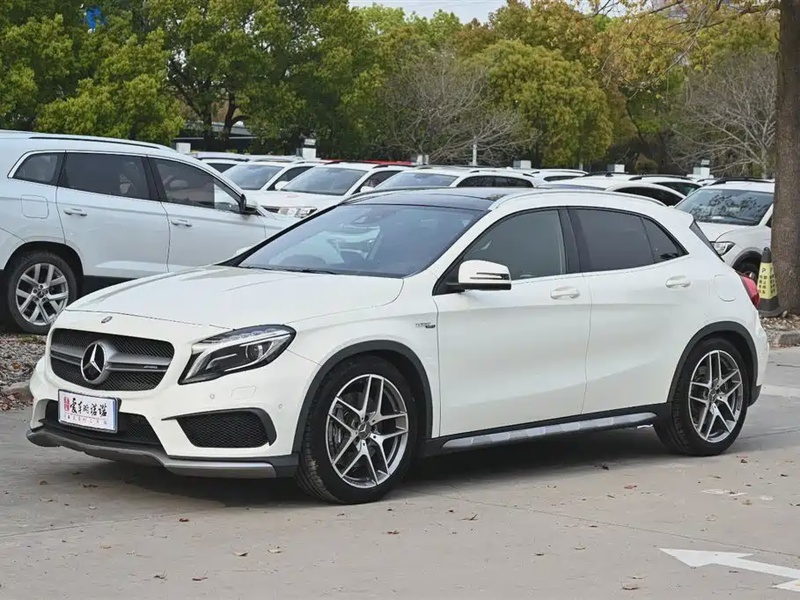 Mercedes-Benz GLA-Class