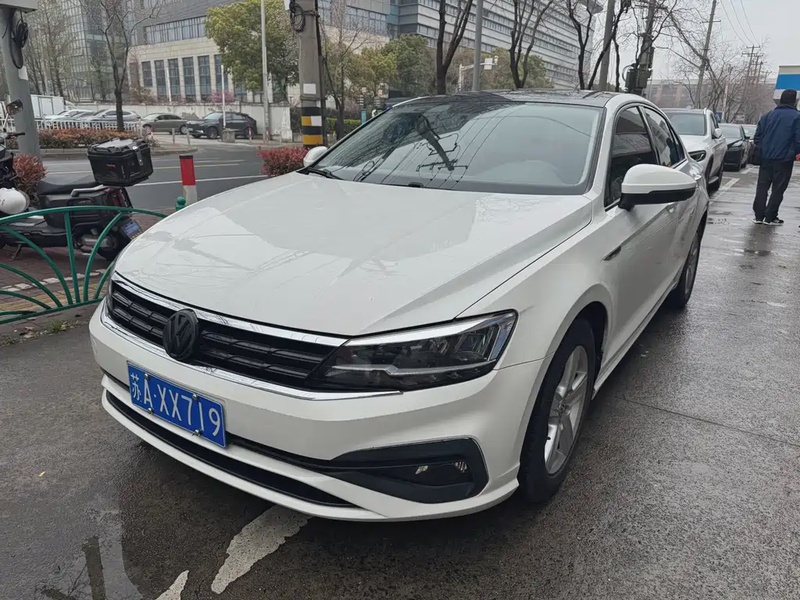 Volkswagen Lamando