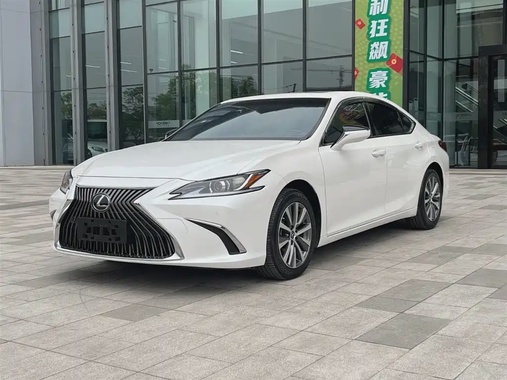 Lexus ES 2021