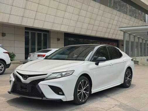 Toyota Camry 2019