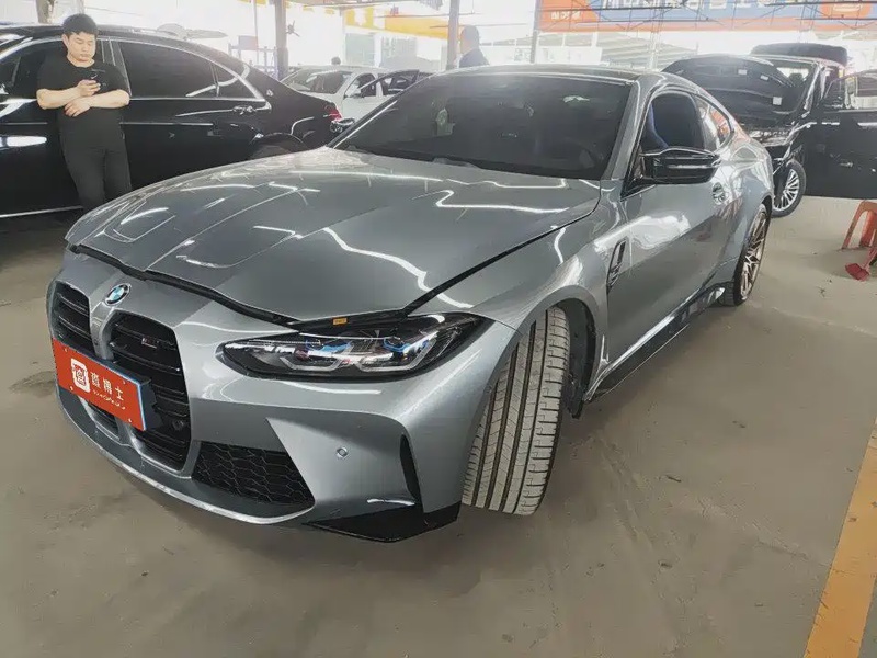 BMW M4
