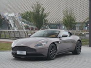 Aston Martin DB11 2025