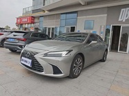 Lexus ES 2025