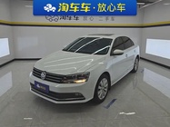 Volkswagen Sagitar 2015