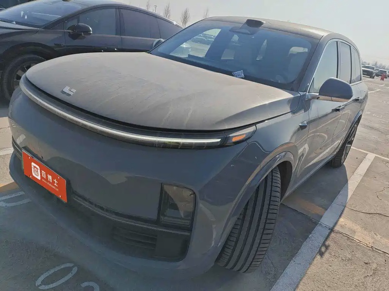 Li Auto L8