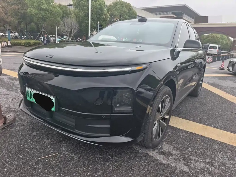 Li Auto L6