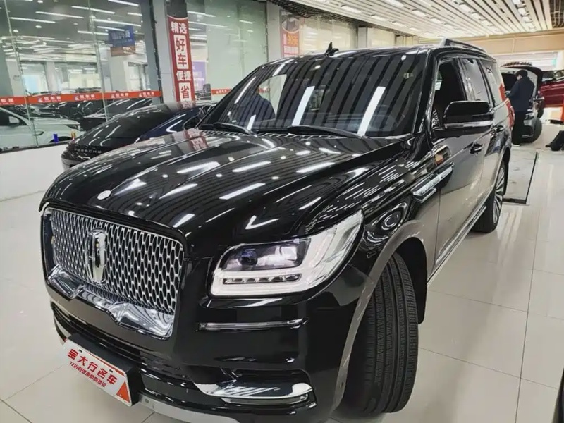Lincoln Navigator