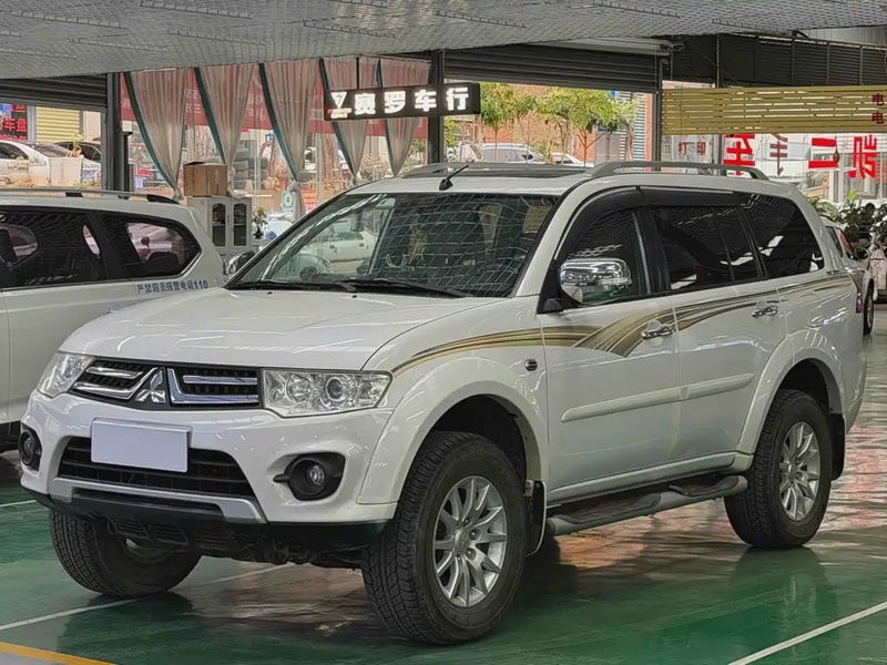 Mitsubishi Pajero Sport