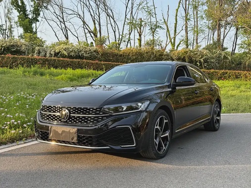 Volkswagen Passat 2023