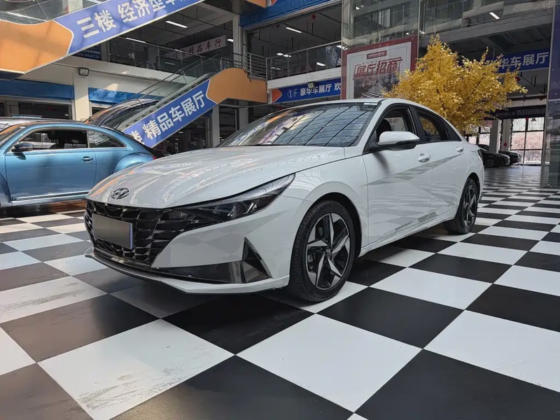 Hyundai Elantra